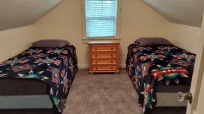 4Bedroom 1.5 Bath Great Lake Views Walk to town  State Bike Trail quiet area - Image 5