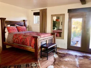 Unique Studio With Bathroom Built Into The Rocks. Dog friendly🐾 & Fire Pit - Image 5