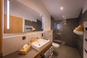Lennis Apartments by we rent - Image 4