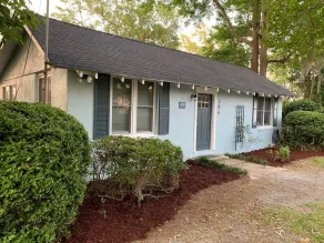 Location! Location! Location! 6 Beds Gorgeous Lake View. Minutes from Everything - Image 5