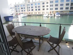 APARTMENT IN FISHERMAN'S COTTAGE MAIN CANAL VIEW - Image 5