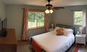 Private Home & Yard ~ Hiking, Creek & River Nearby! - Image 2