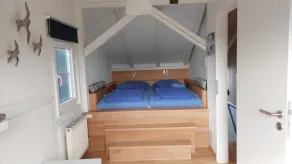 Spacious holiday home, close to the beach, WiFi, pets welcome, quiet residential area - Image 5