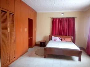 Luxurious, 3-bed bungalow fully furnished - Image 5
