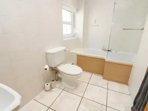 Bridge House - Image 5
