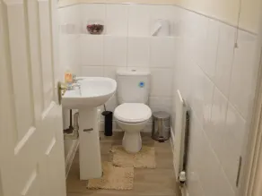 The Townhouse Newcastle - Image 3