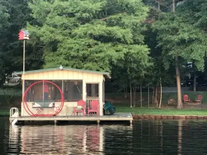 Vintage Fish Camp Cabin 4 sovepladser<br>GRATIS brug af kajak, kano og cykel!<br>BOOKING FOR FALL! - Image 2