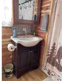 The Bear’s Den. 1 bedroom 1 bathroom. Sleeps 4 - Image 5