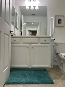 Luxurious Lake Front Condo 2/2, First Floor Unit - Image 3
