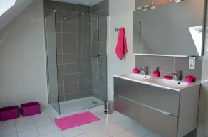 Graziosa casa su giardino chiuso, vicino ai servizi di connessione Wi-Erdeven - Image 4