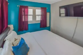 Cozy upper unit great for family visiting Zoo medica campus and downtown - Image 4