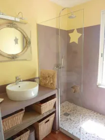 Charming character home in the hills above Aix--------------------- - Image 2