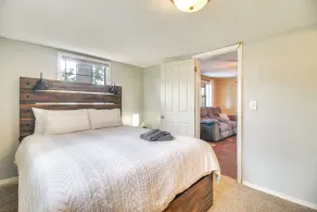 Half-Mi to Marina: Pet-Friendly Disney Home - Image 5