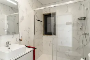 Ferienvilla PORTO LEVER mit privatem Innenpool, beheiztem Wasser, SPA, Klimaanlage, WLAN. - Image 3