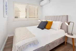 Cosy Unit with Parking near New Farm Park & River - Image 3