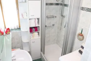 Vacation rental for 2 people, approx. 65 square meters, 1 bedroom, living room, kitchen with dining area, balcony - Image 4