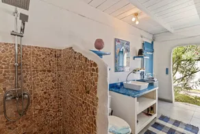 Seaside Air-conditioned Bungalow Tamara - Image 2
