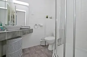 Atlantic Reach – Cozy 2-Bed with Parking - Image 5