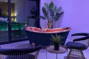 No.6, Hot Tub, Woodburner - Image 2