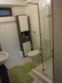 Bright 3.5 room apartment with 100 sqm - Image 2