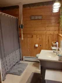 Cozy Mountain View Retreat - Image 3