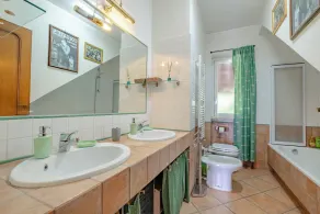 Wohnung mit Balkon in der römischen Landschaft - Image 2