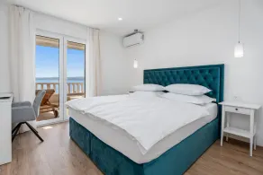 Luxury 3 bedrooms apartment with jacuzzi and amazing sea view - Image 4