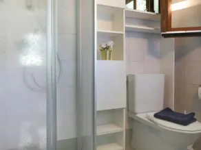 Holiday Home Chalet Al Portic by Interhome - Image 3