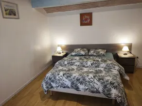 Gîte la grange 2 étoiles pour 3/5 p dans un charment village provençal - Image 4