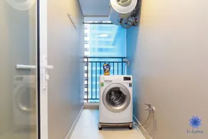 2Brs Apartment near Tan Son Nhat Airport, Free Gym & Pool - Image 2