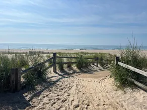 Surf City Beauty - kort promenad till stranden och bukten - Image 5