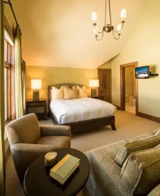 Great Location | Hot Tubs + Close to Ski Shuttle - Image 4