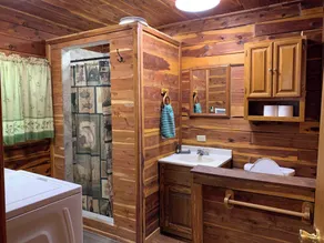 Smukke Log Cabin 6 sovepladser, 1/4 mile fra White River Public Boat Launch! - Image 3