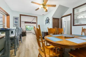 Getaway in Garibaldi, New Décor Throughout, Open Patio w/ View, Ping Pong, Walk to Downtwn Garibaldi - Image 4