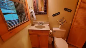 Lakeview Lounge. 3 bedroom cabin surrounded by national forest. - Image 4