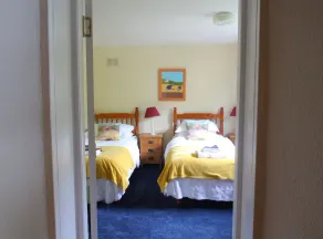 Cozy, dog friendly cottage on the edge of Kinblethmont Estate near to golf and beaches - Image 4