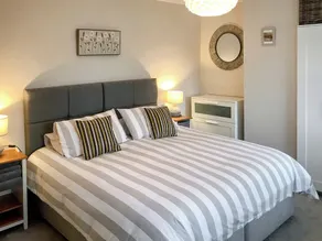 Alojamiento de 2 habitaciones en Neston, Wirral near Chester - Image 3