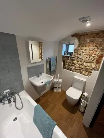2 bed cottage, perfect for friends, family & pet friendly - in village location - Image 2