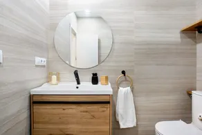 Apartamento 'El Músico' con terraza privada, Wi-Fi y aire acondicionado - Image 2