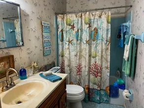 3Bedroom 2Bath~Ice Machine~Kayaks~PaddleBoard~Fishing~Swim Spa~Cabana Club~Bikes - Image 3