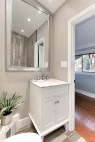 Hilltop Lakefront Historical Home w/ SPECTACULAR VIEW 40 min from Washington DC! - Image 3