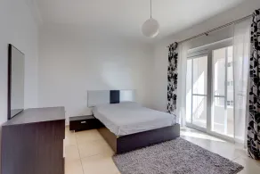 Gorgeous Apartment with Terrace in Fort Cambridge, Pool - Image 3
