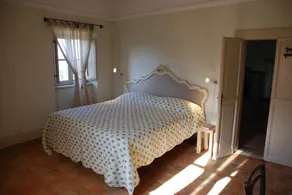 panoramic apartment, full of atmosphere, a few steps from the Ruspoli castle. - Image 4