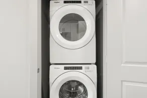 Prime Soco Charming 1BR King Suite w Pool Parking - Image 3