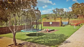 Rural house surrounded by mountains with swimming pool, skatepark and children's playground in Llerena - Image 2
