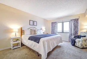 Comfortable, Coastal, Beachy Condo with Balcony, Pool, Tennis Court & Family Fun! - Image 4