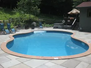 Der Whirlpool wartet auf Sie. Sehen Sie das Herbstlaub in den tollen Bergen von CatSkill - Image 4