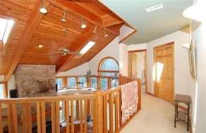 ML03-Lakefront Retreat, Hot Tub, Pets Ok! New A/C! - Image 3