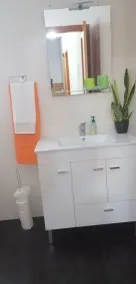House with nice space near everything - Image 2