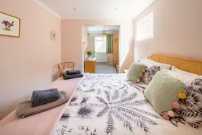 8 Town Close - Image 4